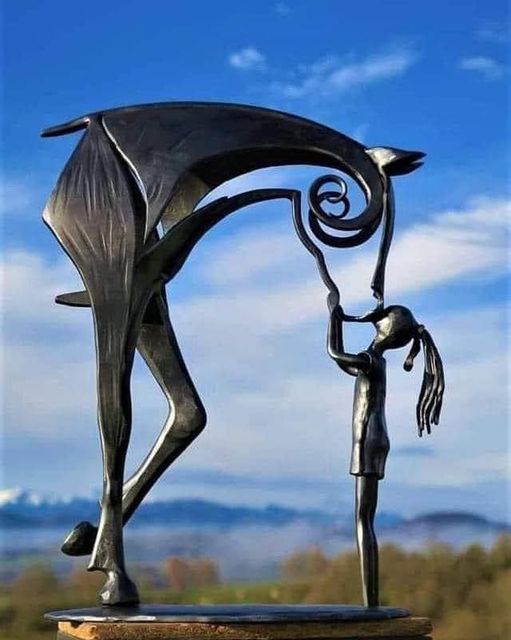 FB Skulpture Mädchen mit Pferd